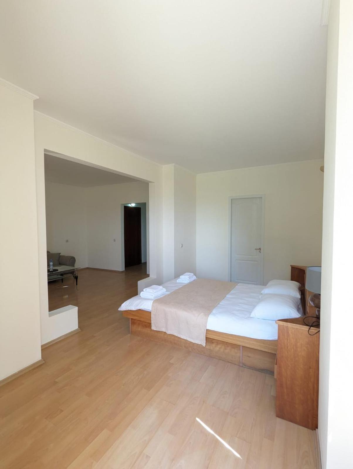 Hotel Tsiskari Ianet'i Екстериор снимка