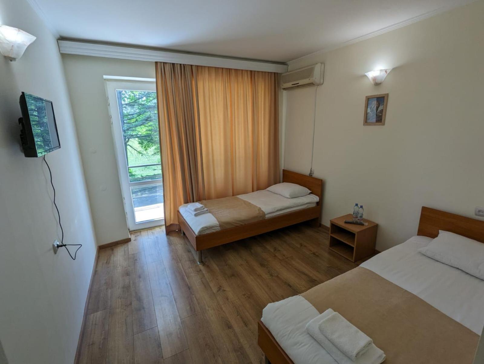 Hotel Tsiskari Ianet'i Екстериор снимка